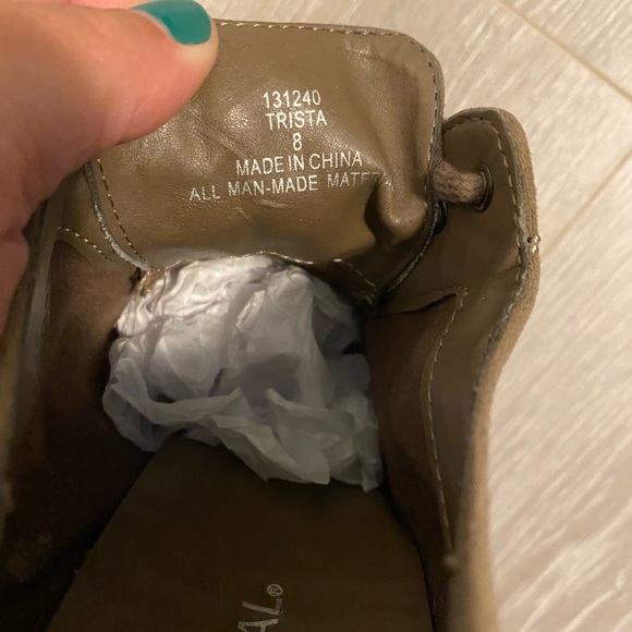 Women’s Booties - Picture 3 of 5